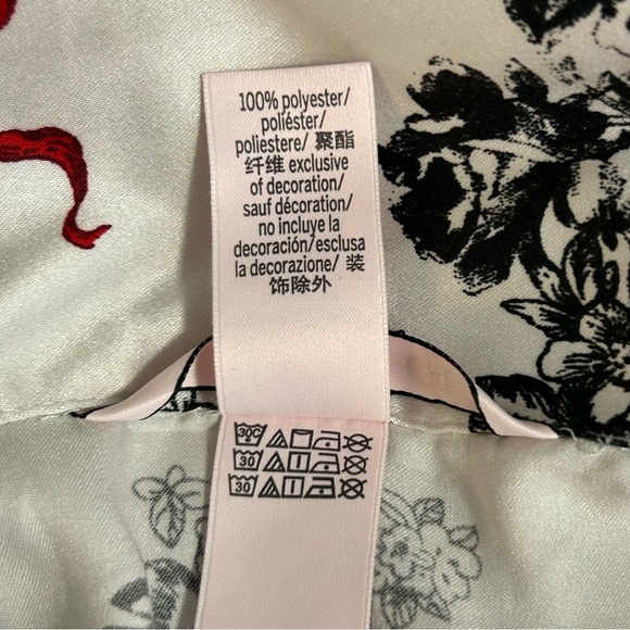 Victoria’s Secret Satin Pajama Set M Toile Print Button Top & Pants Holiday Luxe - Picture 10 of 11